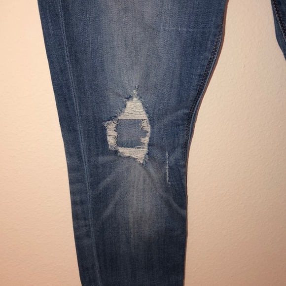 Distressed Skinny Jeans - Picture 6 of 6